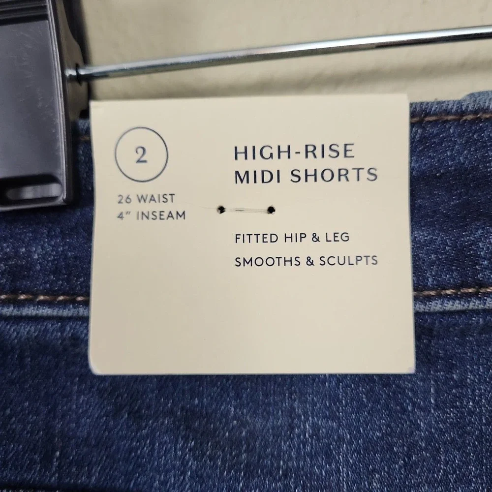 Universal Thread Womens Blue Dark Wash High Rise Denim Jean‎ Shorts Size 2/26